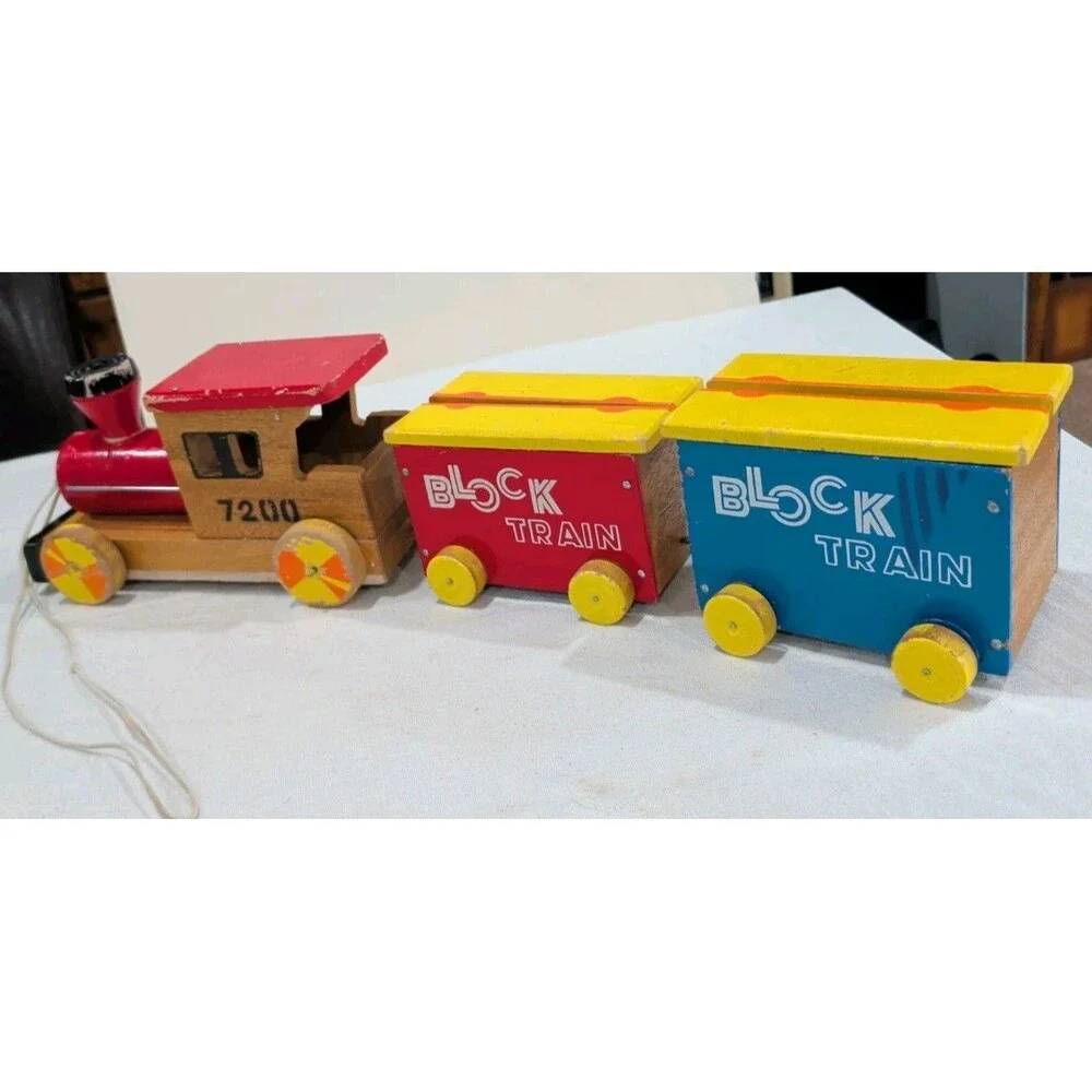 Vintage Wooden Toy Train Pull Toy 3 Cars 30 In.